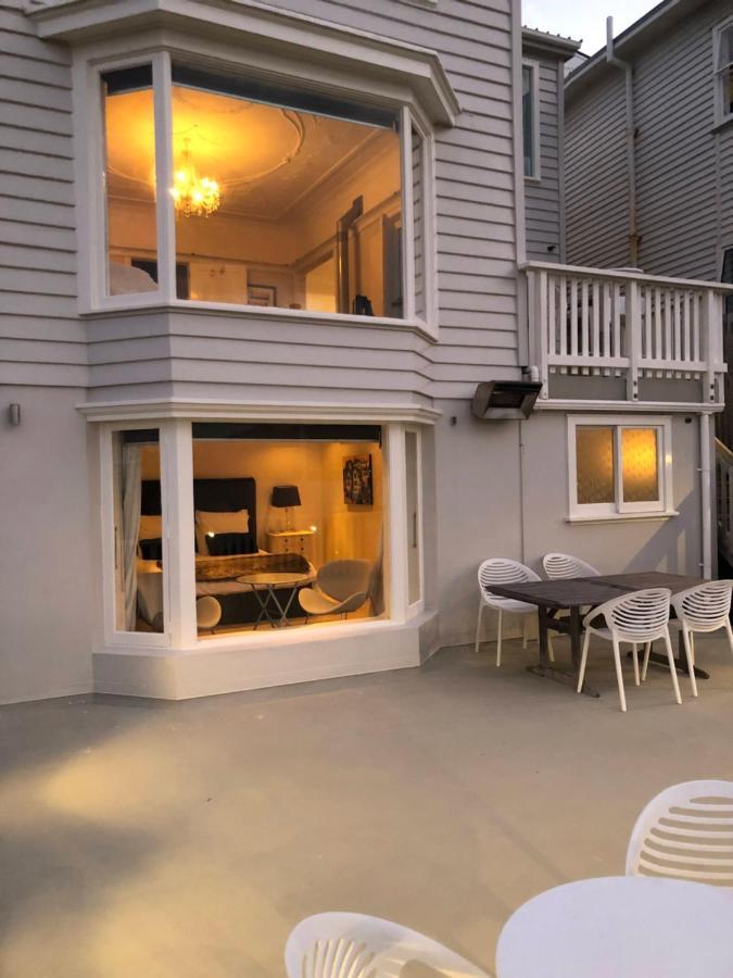 Incredible Views! Luxurious Studio & Outdoor Living Wellington Esterno foto