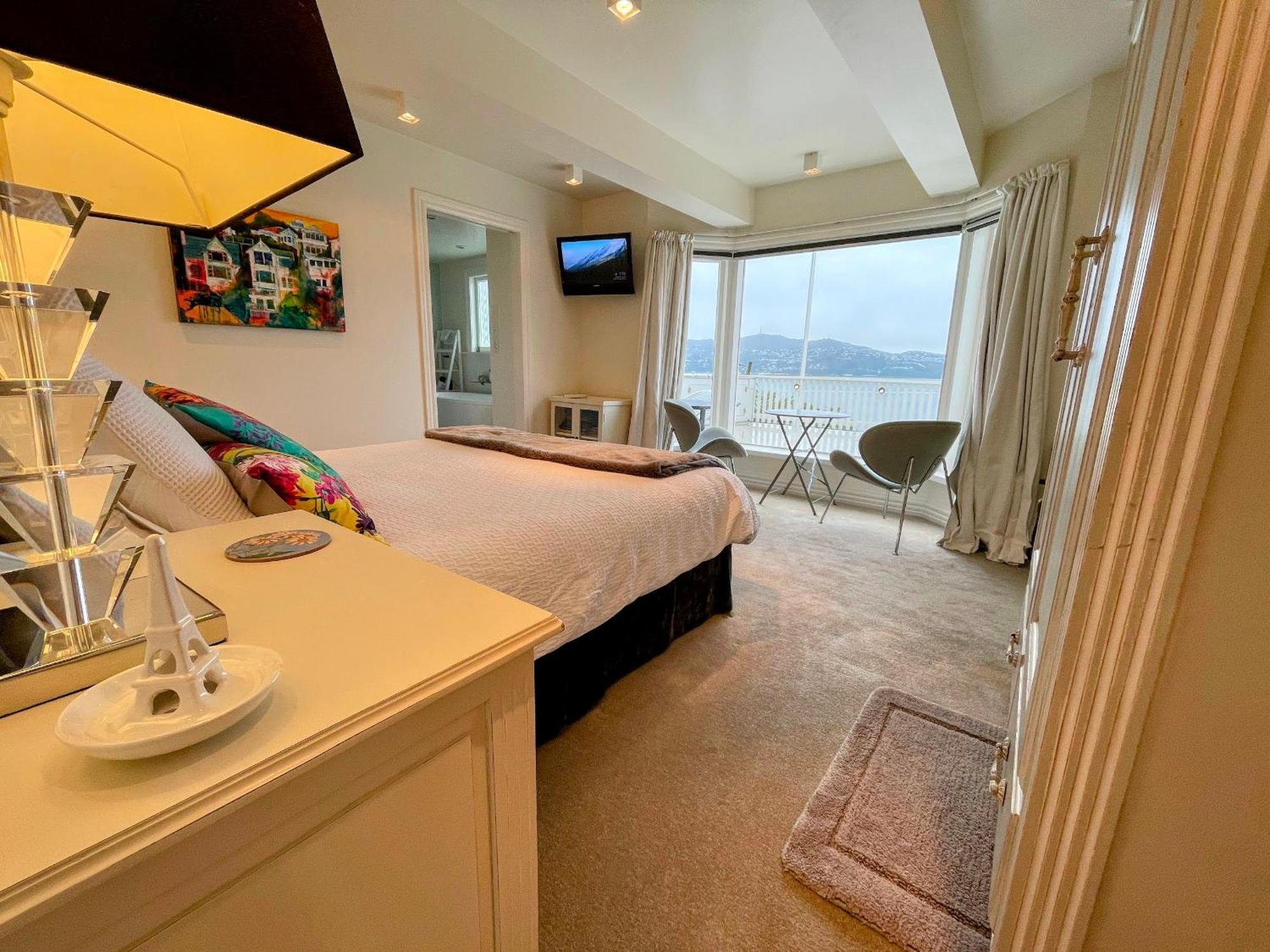 Incredible Views! Luxurious Studio & Outdoor Living Wellington Esterno foto