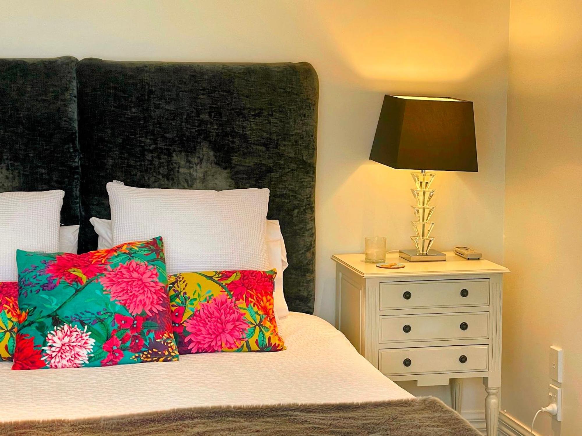 Incredible Views! Luxurious Studio & Outdoor Living Wellington Esterno foto