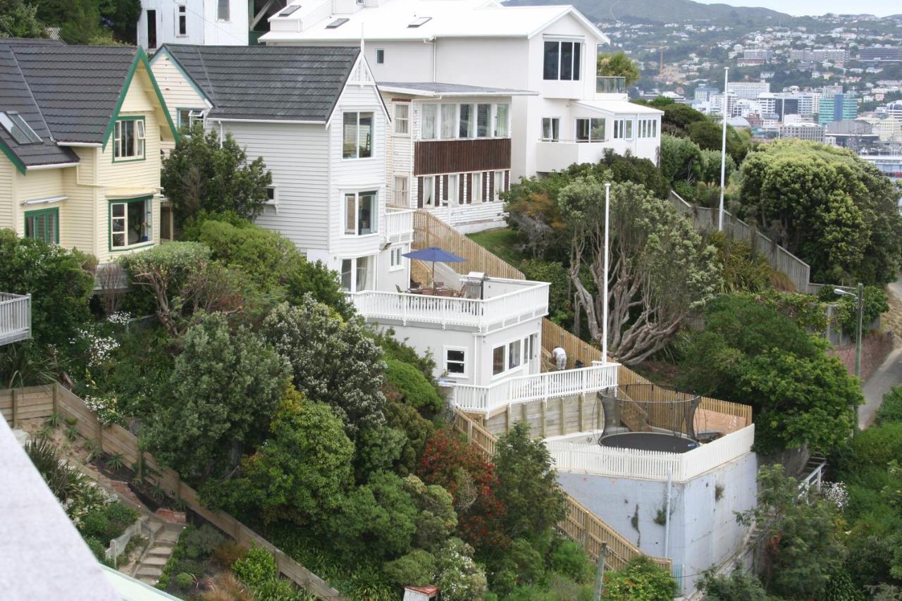 Incredible Views! Luxurious Studio & Outdoor Living Wellington Esterno foto
